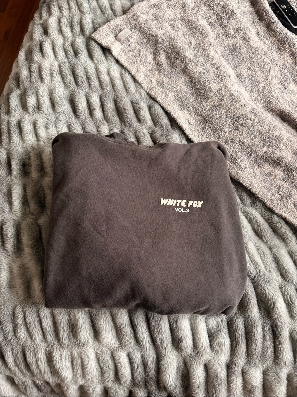 White Fox Boutique Charcoal Gray Logo Sweatshirt L/XL